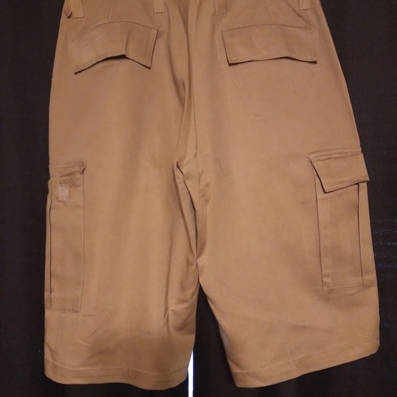 Tan shorts - Picture 2 of 2